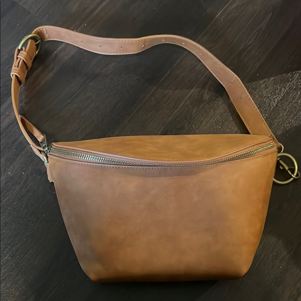 Stylish Tan Crossbody Bag